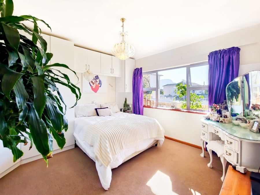 2 Bedroom Property for Sale in Bergvliet Western Cape